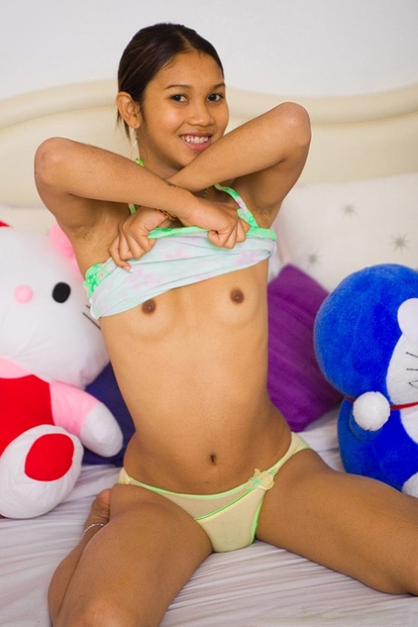 Ladyboy Gold starring Lee Sex Pics