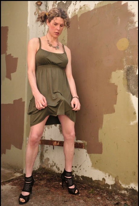 Delia TS starring Delia TS Sex Pics