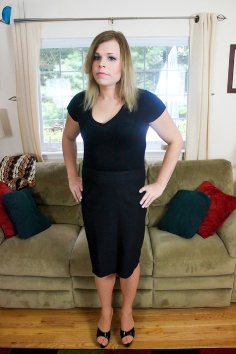 Grooby Girls featuring Cassie Woods Porn Photos