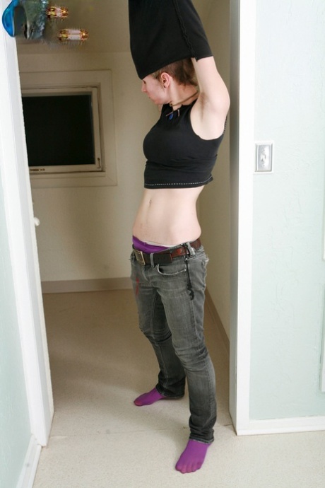 Grooby Girls starring Amanda XXX Pictures