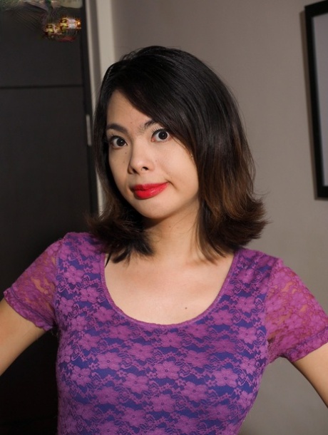 Asian TGirl featuring Dos Hot Photos