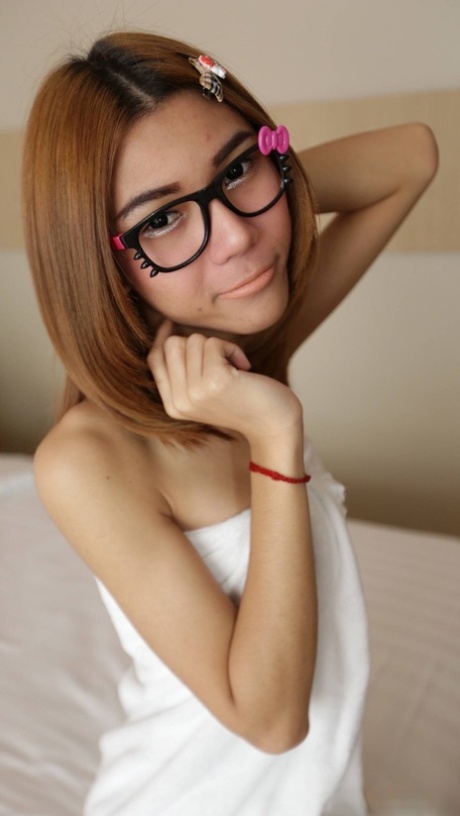 Nerdy Asian ladyboy Ma shows her tiny hairy dick & gets analized in POV