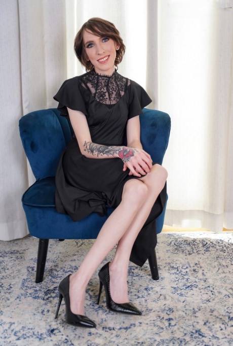 Femout XXX performed by Gabby Graveyard Sex Photos
