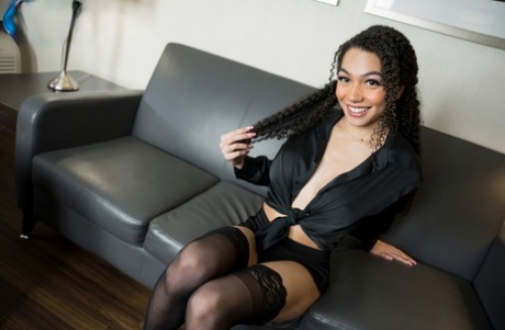 Grooby Girls starring Mirage Desire Hot Images
